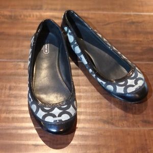 Coach flats